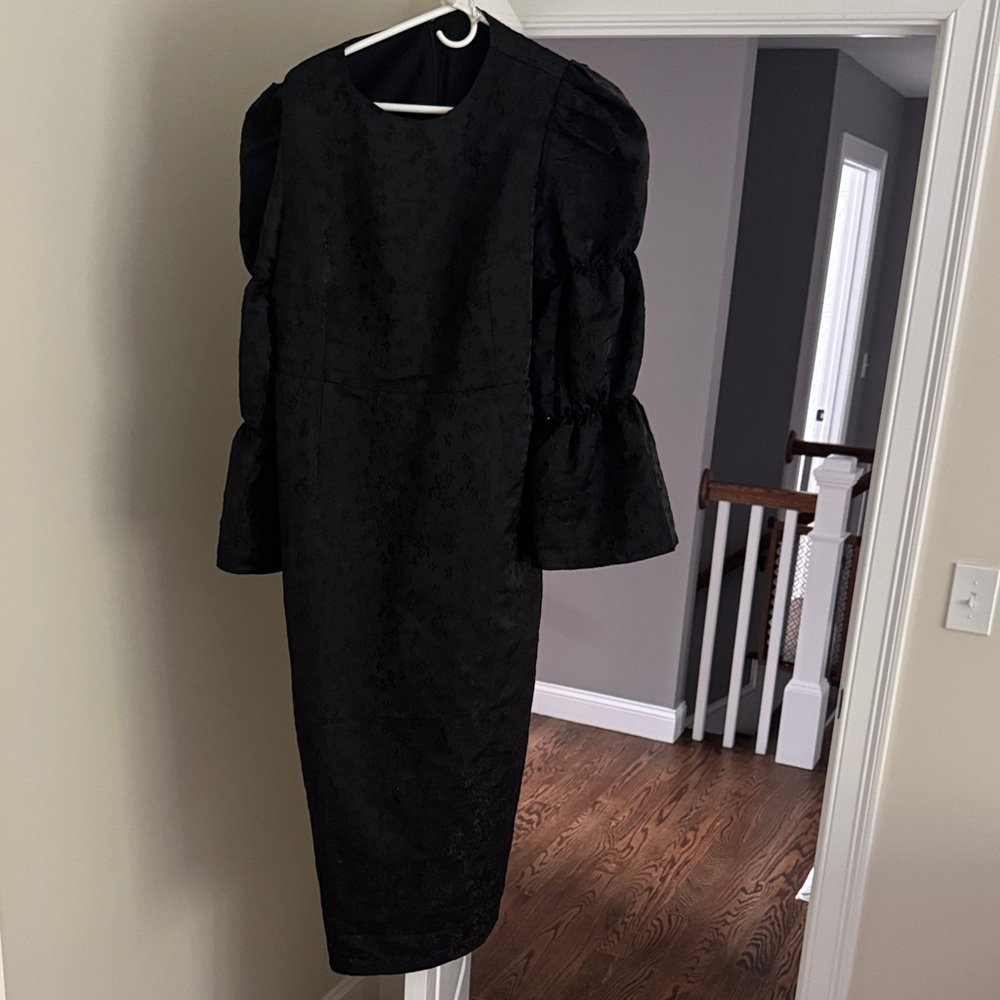 Chic Black Long Sleeve Dress with Puff Sleeves